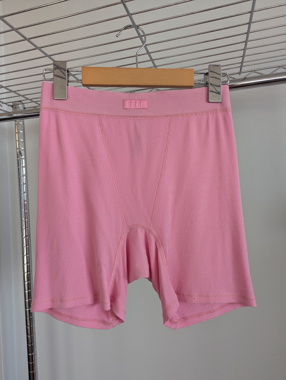 SKIMS Women's Pink High-Waisted Ribbed Boxer Shorts